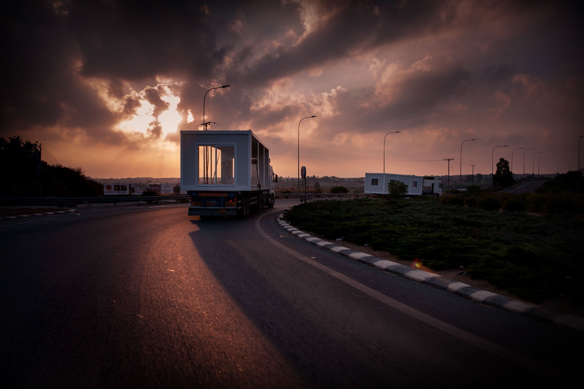 ετοιμοπαράδοτες προκατασκευασμένες μεταφερόμενες μεταλλικές μόνιμες κατοικίες στην Κύπρο - ΕΛΥΜΕΤ