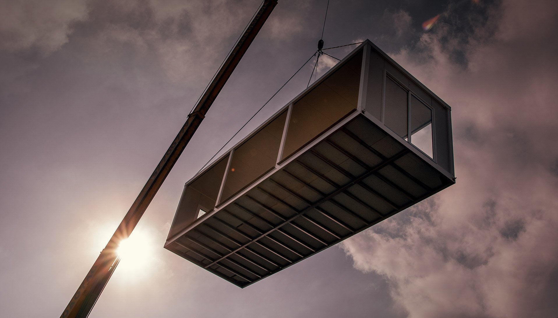 ετοιμοπαράδοτες προκατασκευασμένες μεταφερόμενες μεταλλικές μόνιμες κατοικίες στην Κύπρο - ΕΛΥΜΕΤ